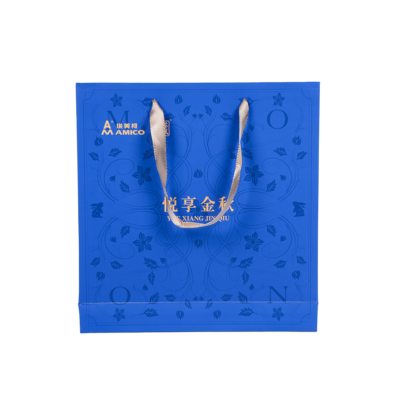 Sacolas verticais de papel kraft com tema natalino